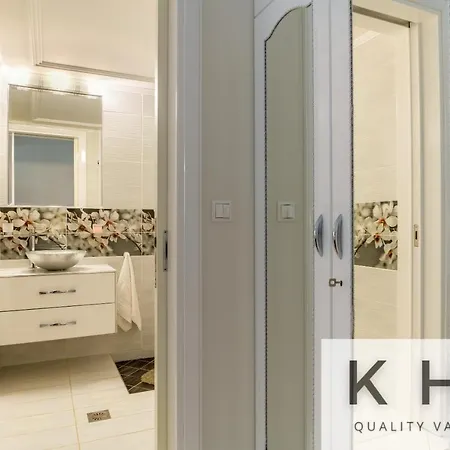 Apartment Luxurious Retreat In Argostoli. An Elegant Way Of Living!