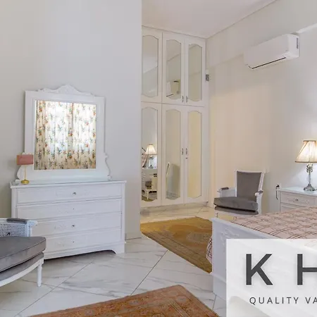 Apartment Luxurious Retreat In Argostoli. An Elegant Way Of Living! *