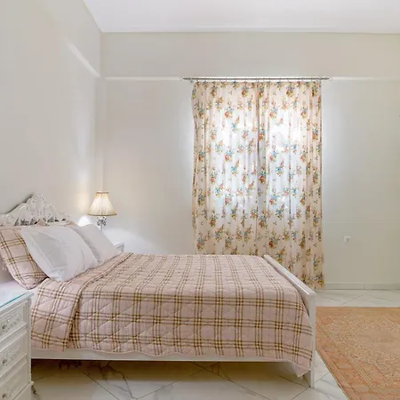 Luxurious Retreat *