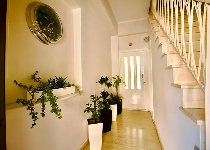 Luxurious Retreat *
