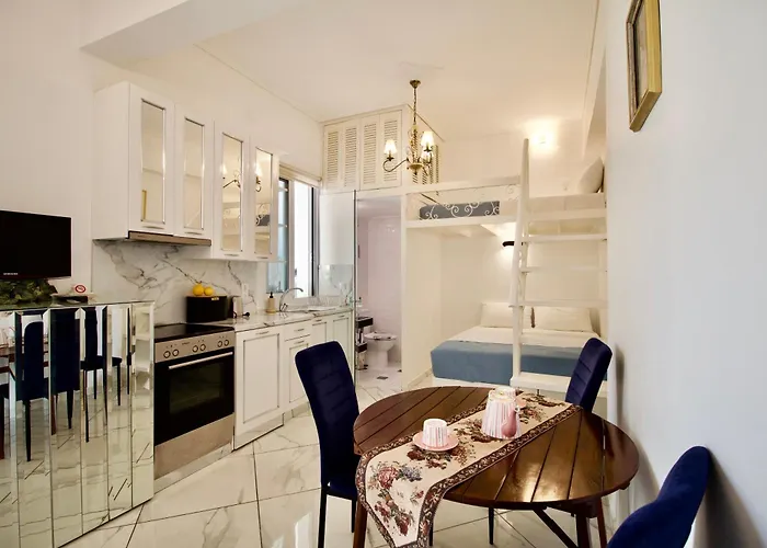 Luxurious Retreat *