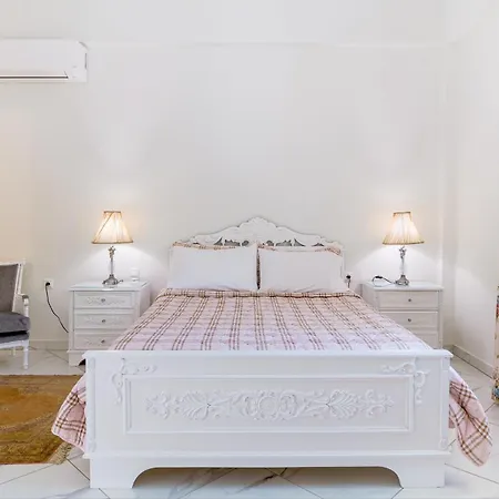 Apartament Luxurious Retreat In Argostoli. An Elegant Way Of Living!